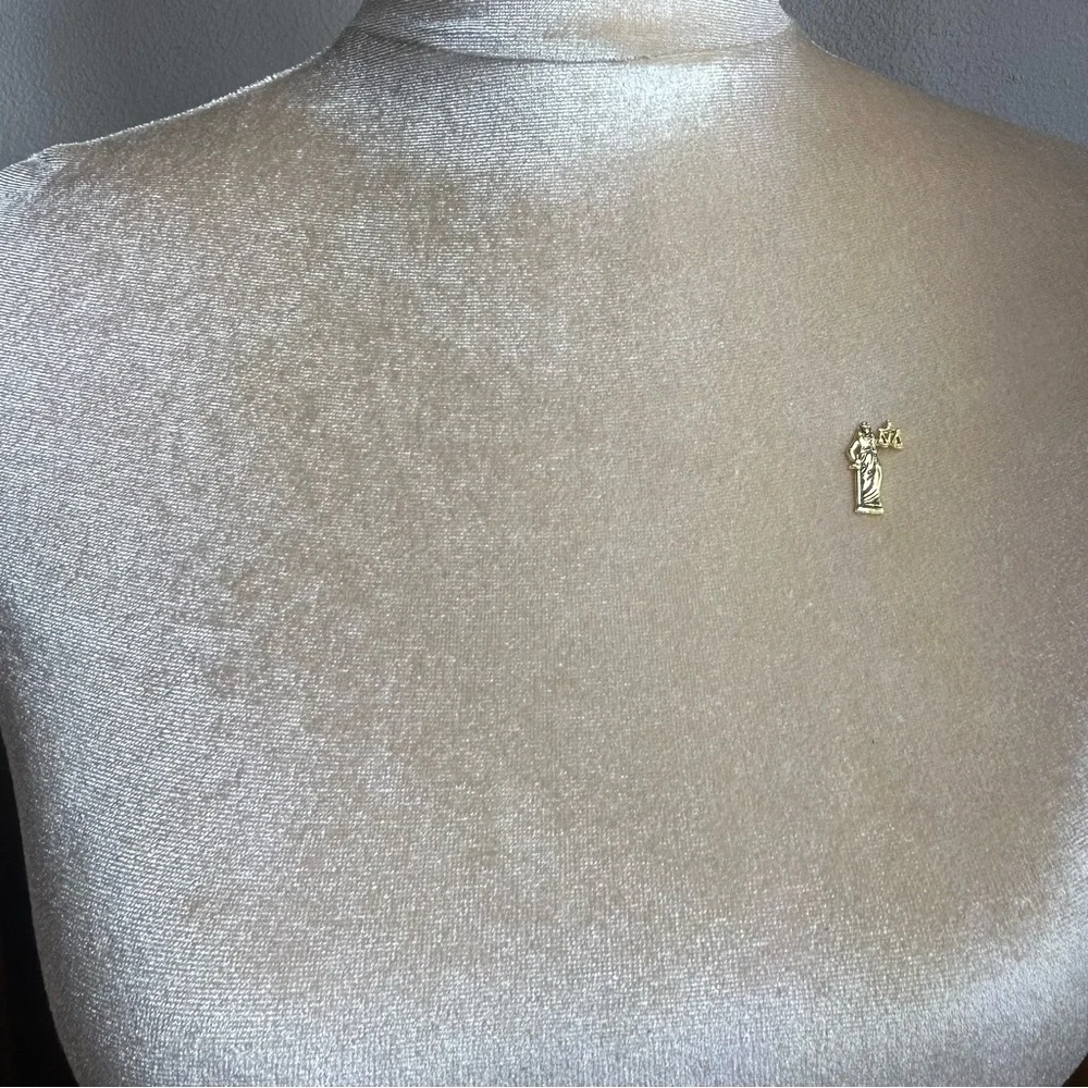 Dainty Justice Scales gold tone lapel pin - Picture 6 of 6